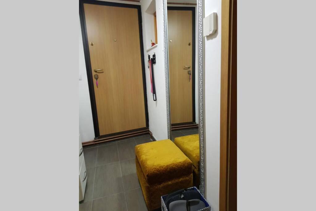 Apartman Sa Garazom I Internetom SJJ Exterior foto