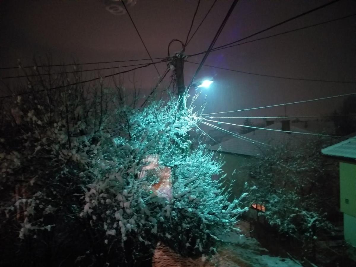 Apartman Sa Garazom I Internetom SJJ Exterior foto